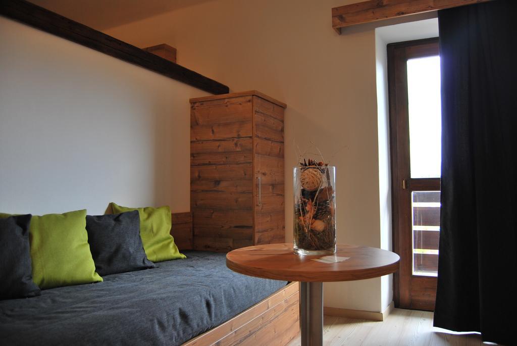 Hotel Alla Rocca Varena Pokoj fotografie